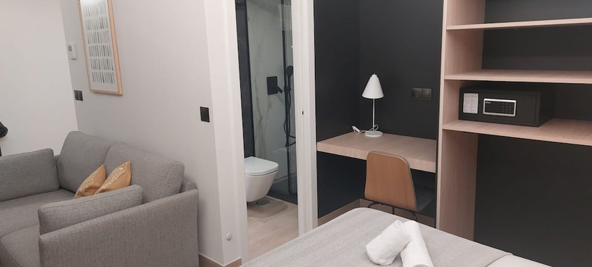 Imagen de la habitación del Apartahotel Feelathome Ventas Suites. Foto 5