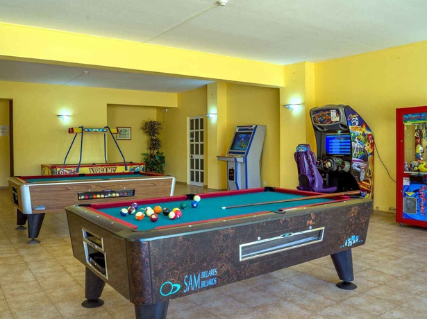 Imagen de los interiores del Apartahotel Flor Da Rocha. Foto 14