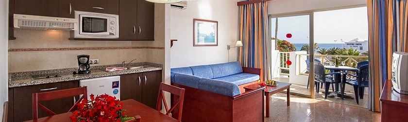 Imagen de los interiores del Apartahotel Floresta, Puerto del Carmen. Foto 12