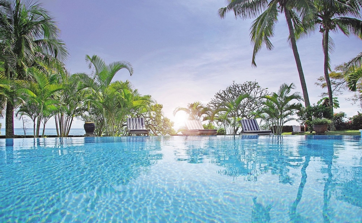 Imagen de la piscina del Apartahotel Flowers Of Paradise. Foto 13