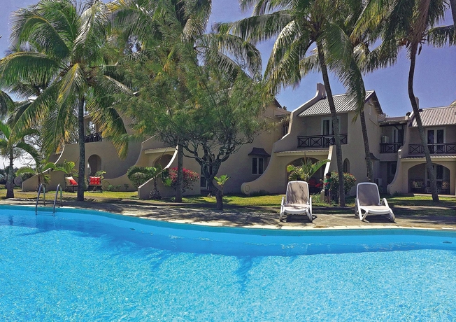 Imagen de la piscina del Apartahotel Flowers Of Paradise. Foto 14