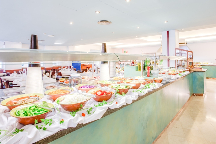 Imagen del bar/restaurante del Apartahotel Fontanellas Playa. Foto 5