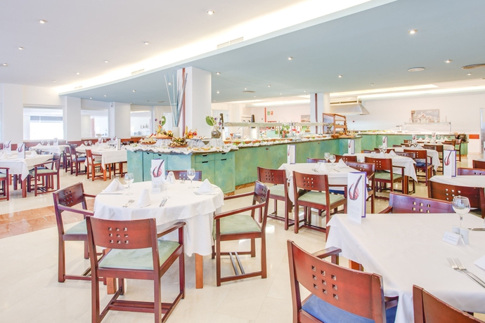 Imagen del bar/restaurante del Apartahotel Fontanellas Playa. Foto 6