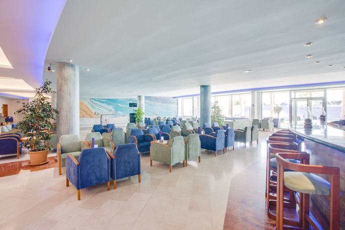 Imagen del bar/restaurante del Apartahotel Fontanellas Playa. Foto 7