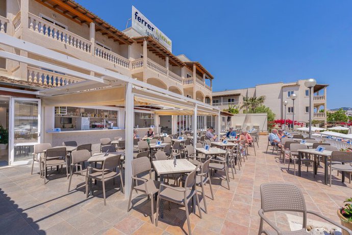 Imagen de los exteriores del Apartahotel Globales Isabel. Foto 7