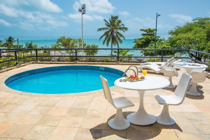 Imagen de la piscina del Apartahotel Golden Fortaleza Flat. Foto 19