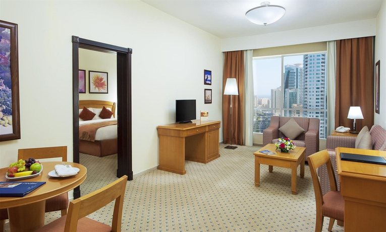 Imagen de la habitación del Apartahotel Golden Tulip Sharjah. Foto 5