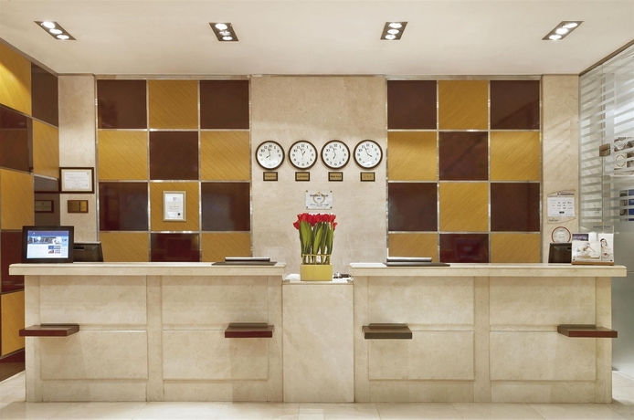 Imagen de los interiores del Apartahotel Golden Tulip Sharjah. Foto 19