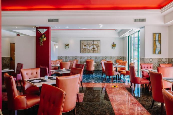 Imagen general del Apartahotel Grand Muthu Forte Da Oura. Foto 2