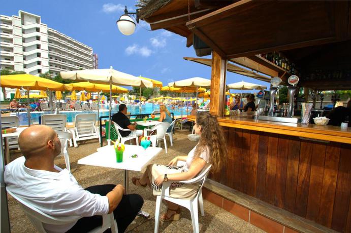 Imagen de los exteriores del Apartahotel Green Field, Playa del Inglés. Foto 10