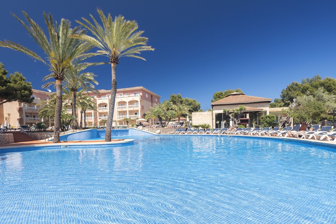 Imagen de la piscina del Apartahotel Green Garden Aparthotel. Foto 14