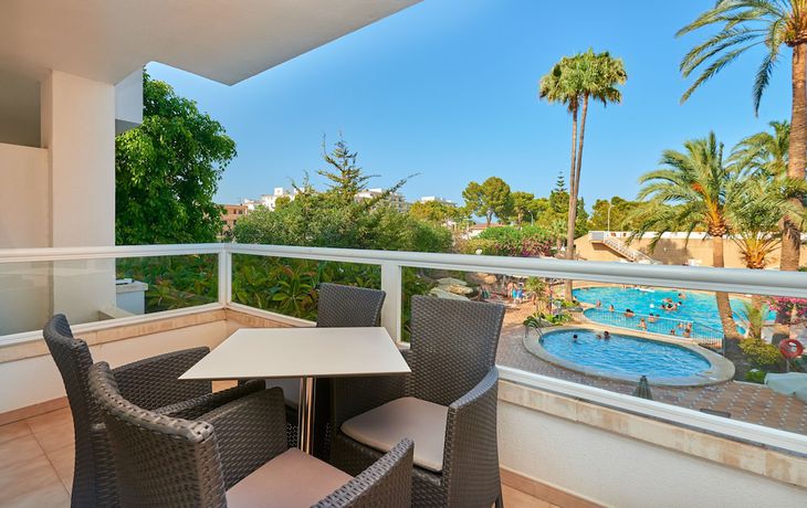 Imagen de la habitación del Apartahotel Grupotel Alcudia Suite. Foto 8