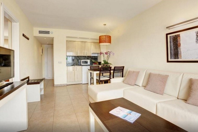 Imagen general del Apartahotel Grupotel Tamariscos. Foto 6