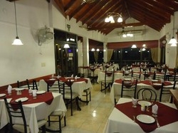 Imagen del bar/restaurante del Apartahotel Guarumba Spa. Foto 3