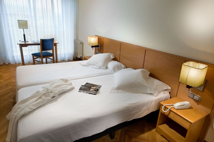 Imagen de la habitación del Apartahotel HOTEL SERCOTEL SUITES MIRASIERRA. Foto 4