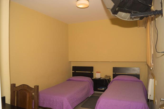 Imagen de la habitación del Apartahotel HOTEL Y APART-HOTEL COL&Oacute;N. Foto 3