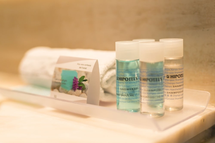 Imagen de la habitación del Apartahotel Hipotels Mercedes. Foto 15