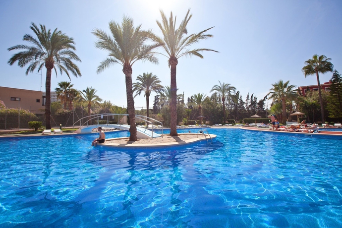 Imagen de la piscina del Apartahotel Hm Martinique. Foto 10