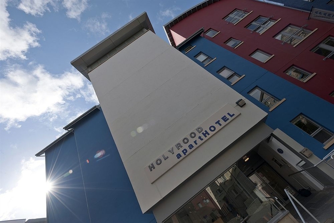 Imagen de los exteriores del Apartahotel Holyrood. Foto 7