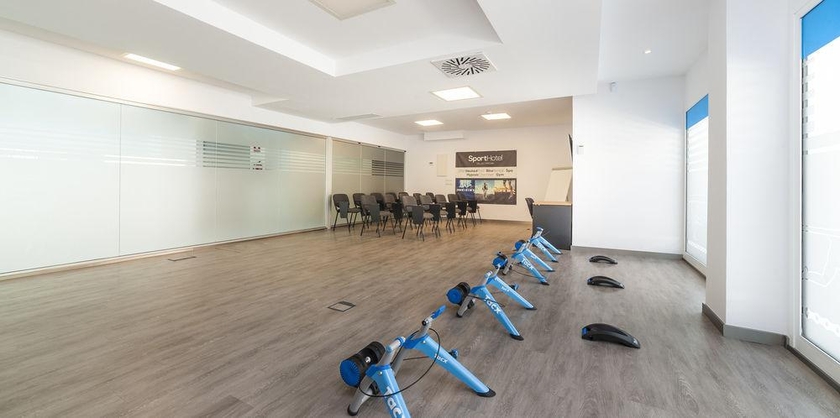 Imagen general del Apartahotel Hoposa Hotel and Apartments Villaconcha. Foto 8