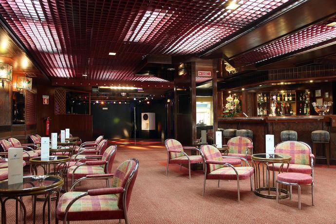 Imagen de los interiores del Apartahotel Hotel Estoril Eden. Foto 12