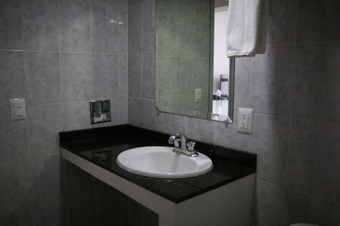 Imagen de la habitación del Apartahotel Hotel Suites Bernini. Foto 10