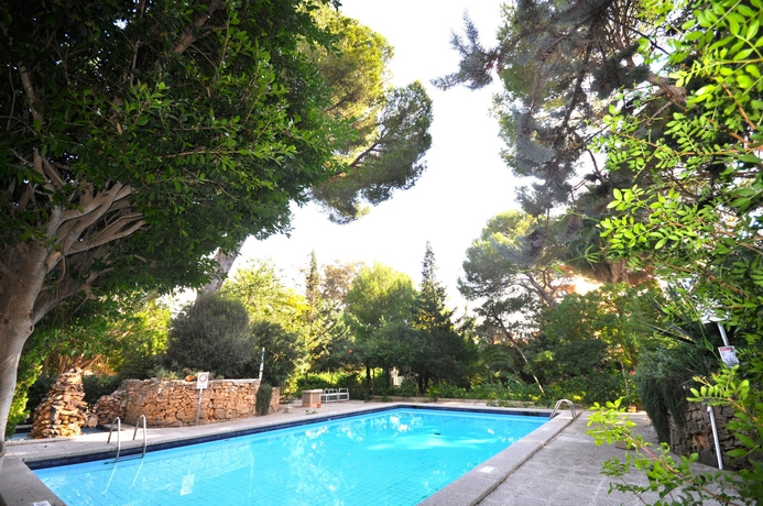 Imagen de la piscina del Apartahotel Houm Plaza Son Rigo. Foto 14