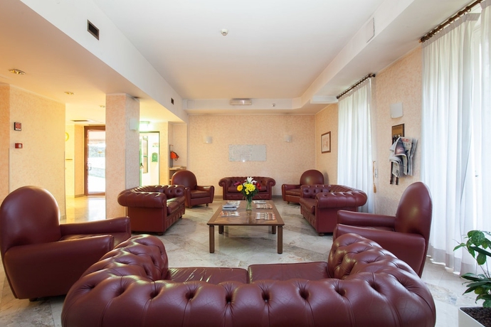 Imagen de los interiores del Apartahotel Ih Hotels Milano Argonne Park. Foto 19