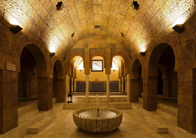 Imagen de la piscina del Apartahotel Ilunion Sancti Petri. Foto 16