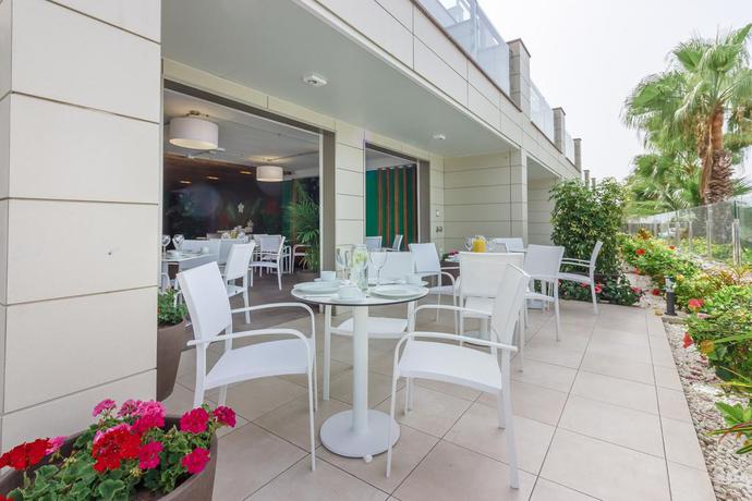 Imagen del bar/restaurante del Apartahotel Klayman Diamond. Foto 6