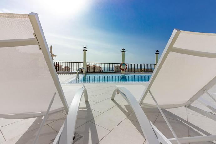 Imagen de la piscina del Apartahotel Klayman Olivina. Foto 29