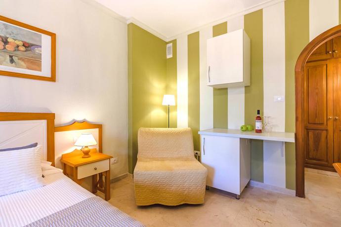 Imagen de la habitación del Apartahotel Klayman Olivina. Foto 15