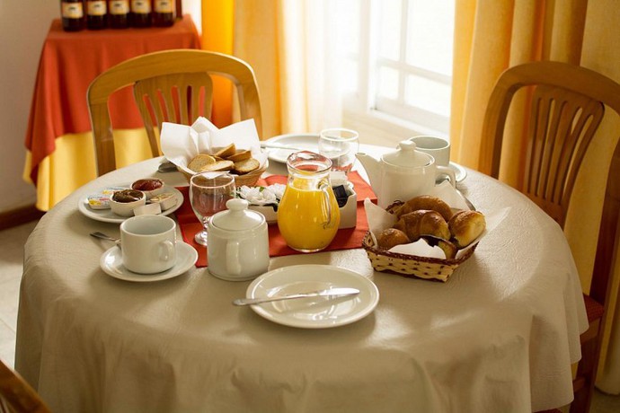 Imagen general del Apartahotel La Fuente, Federaci&oacute;n. Foto 4