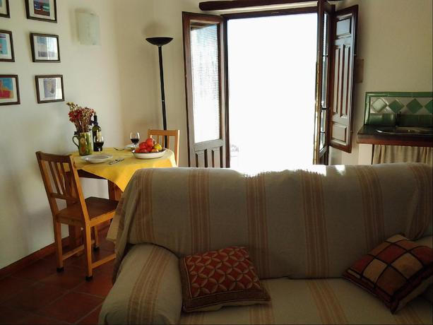 Imagen de la habitación del Apartahotel La Oveja Verde De La Alpujarra Apartamentos. Foto 6