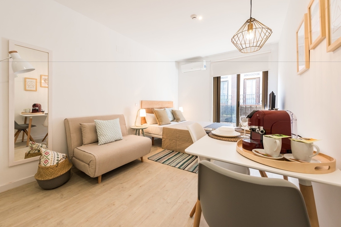 Imagen de la habitación del Apartahotel Landh La Latina. Foto 9