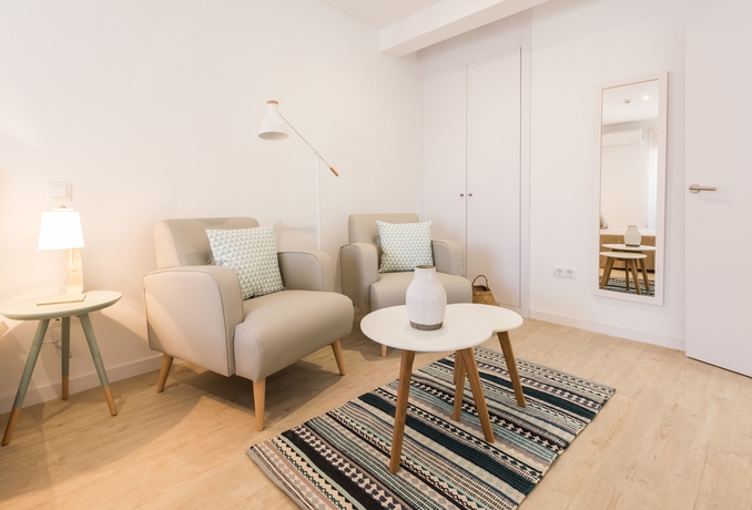 Imagen de la habitación del Apartahotel Landh La Latina. Foto 13