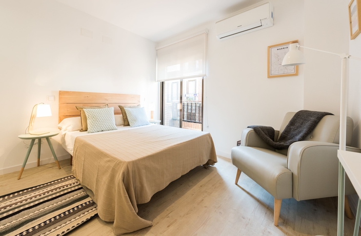 Imagen de la habitación del Apartahotel Landh La Latina. Foto 14