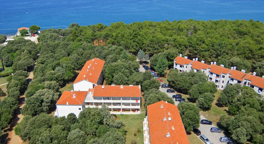 Imagen de los exteriores del Apartahotel Lanterna Resort. Foto 17