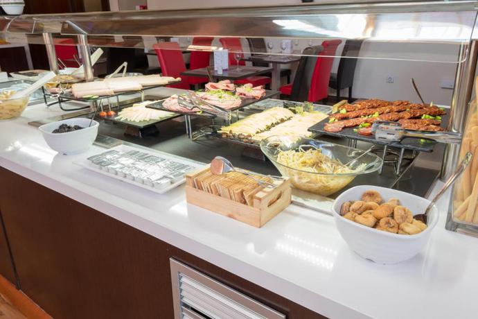 Imagen del bar/restaurante del Apartahotel Las Dunas, Chiclana - Sancti Petri. Foto 6