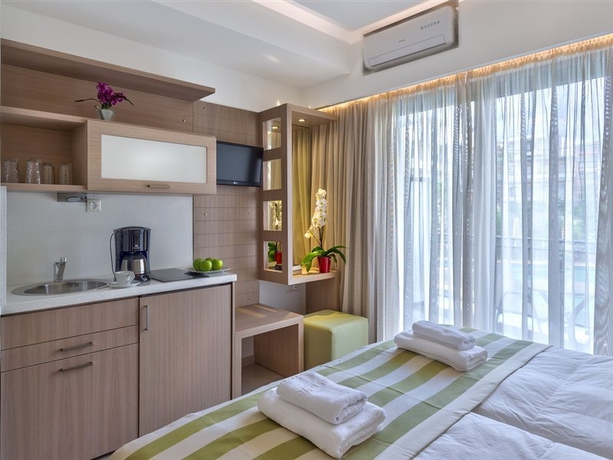 Imagen general del Apartahotel Leonidas Hotel and Apartments. Foto 12