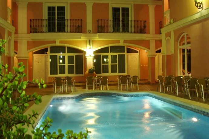 Imagen general del Apartahotel Lloyds Beach Club. Foto 12