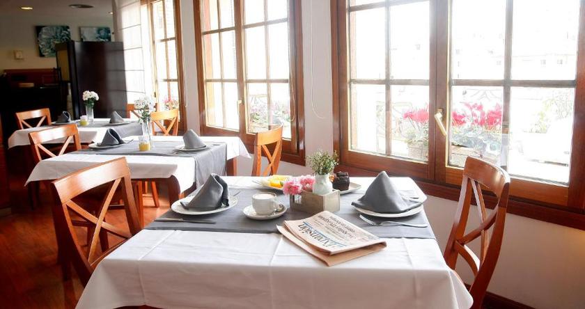 Imagen general del Apartahotel Los Girasoles, Zaragoza. Foto 15