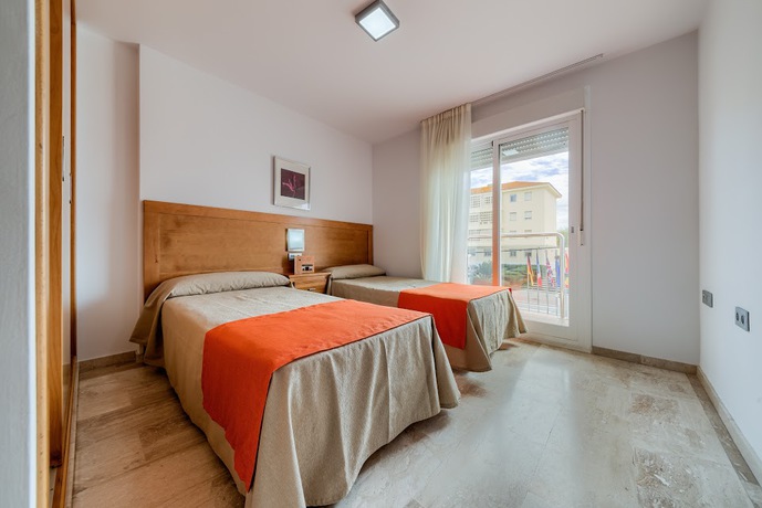 Imagen de la habitación del Apartahotel Loto Conil. Foto 8