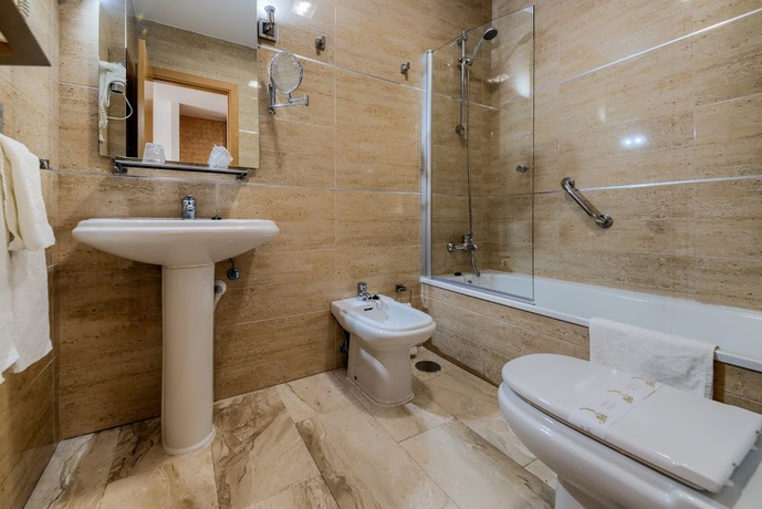 Imagen de la habitación del Apartahotel Loto Conil. Foto 12