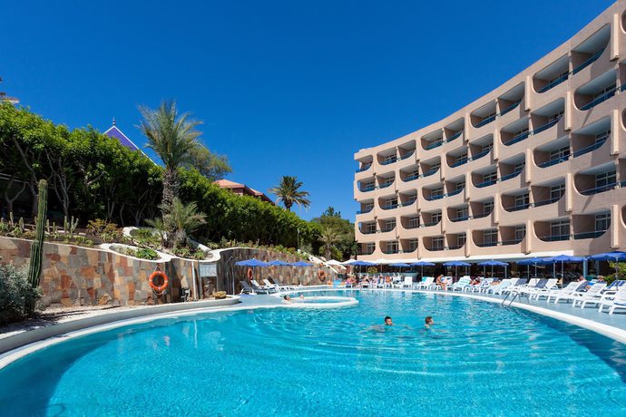 Imagen de la piscina del Apartahotel MUR Aparthotel Buenos Aires Gran Canaria. Foto 19