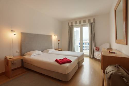 Imagen de la habitación del Apartahotel Marina Club Resort. Foto 4