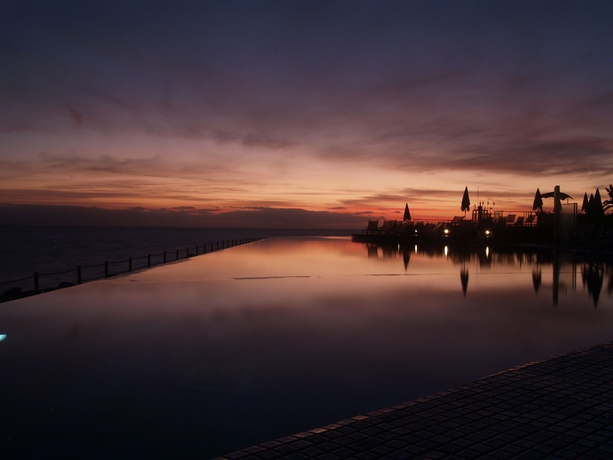 Imagen de la piscina del Apartahotel Marina Suites, Puerto Rico. Foto 16