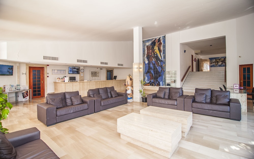 Imagen de los interiores del Apartahotel Marinda Garden Aparthotel. Foto 14