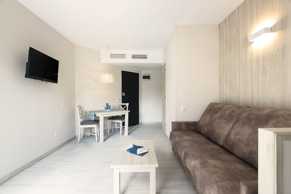 Imagen de la habitación del Apartahotel Marinda Garden Aparthotel. Foto 9