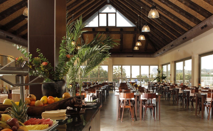 Imagen del bar/restaurante del Apartahotel Marvell Club. Foto 2